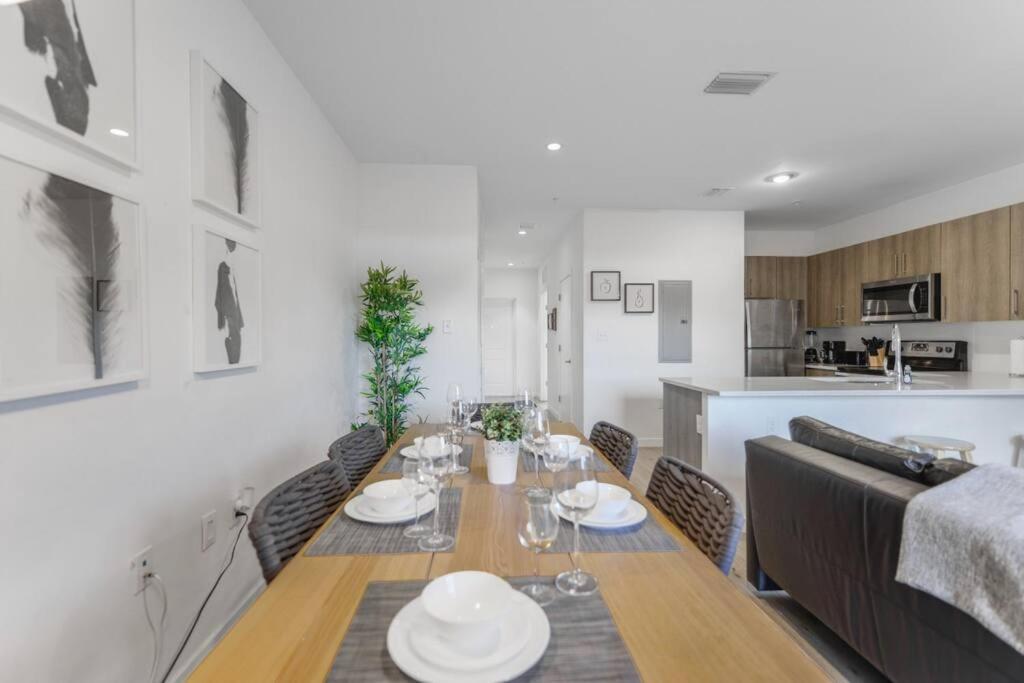 Wonderful Townhouse With 3 Bedrooms Маями Екстериор снимка